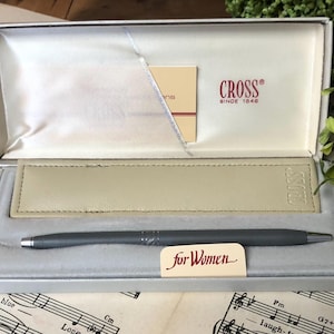 Cross Ballpoint Pen Gray Ladies 2142 with Original Box Instructions Protective Sleeve Blue Ink