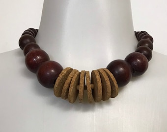 VTG 80’s 90’s Handmade Vintage Hand Carved Hippie Boho Wooden Dark Wood Chunky Large Bauble Beaded Wine Cork Disc Choker Necklace Jewelry