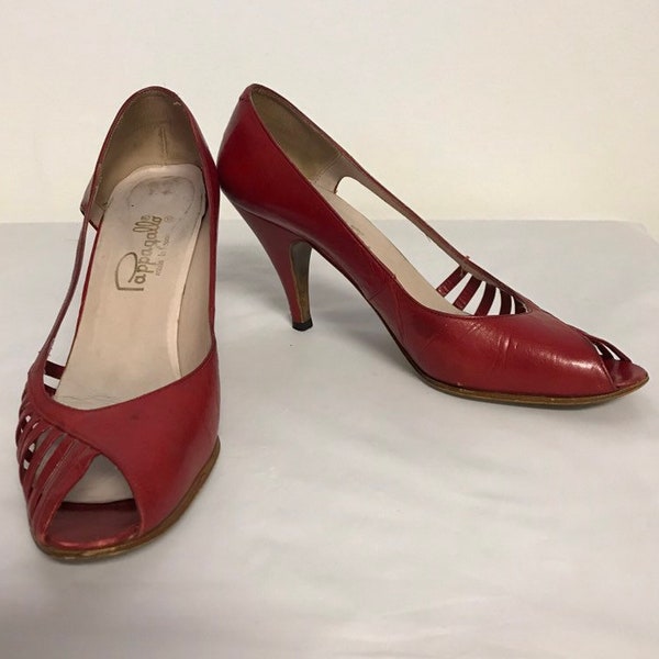 VTG 70's 80's Pappagallo Designer *ORIGINAL BOX* Vintage Spanish Red Leather Paneled Stripe Peekaboo Detailed High Heels Pumps Shoes Size 7
