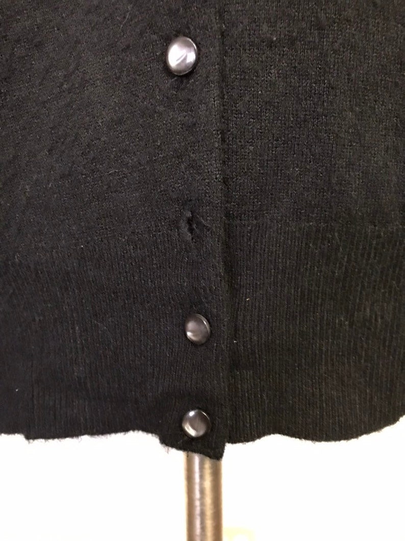 Vintage Retro 50/'s 60/'s Fully Fashioned by Donwood Donspun Orlon Pearl Floral Beaded Black /& White Pearl Button Down Sweater Cardigan