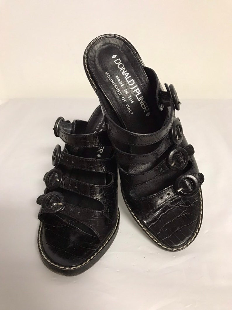 donald j pliner tennis shoes