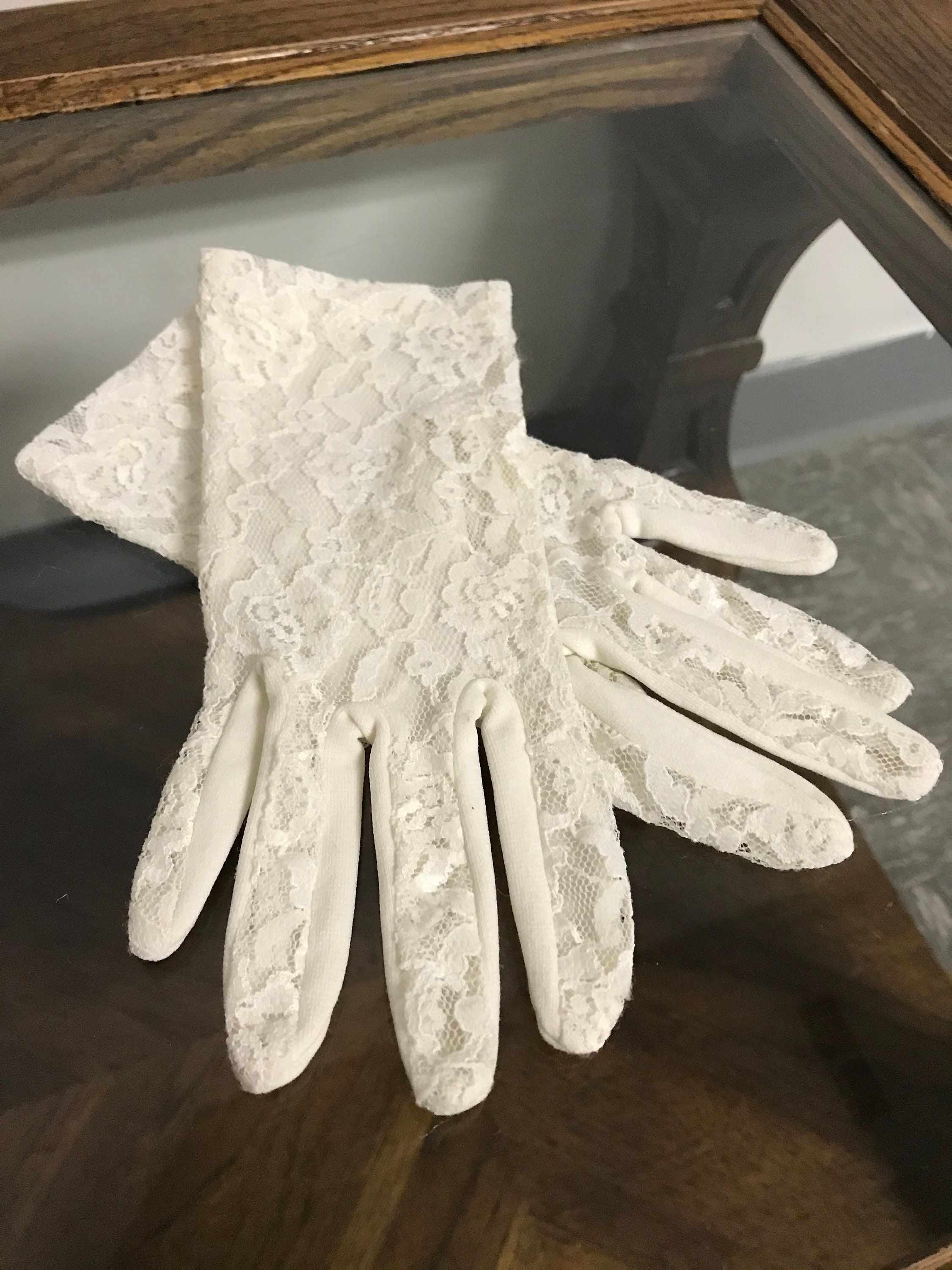 Black lace madonna gloves deals
