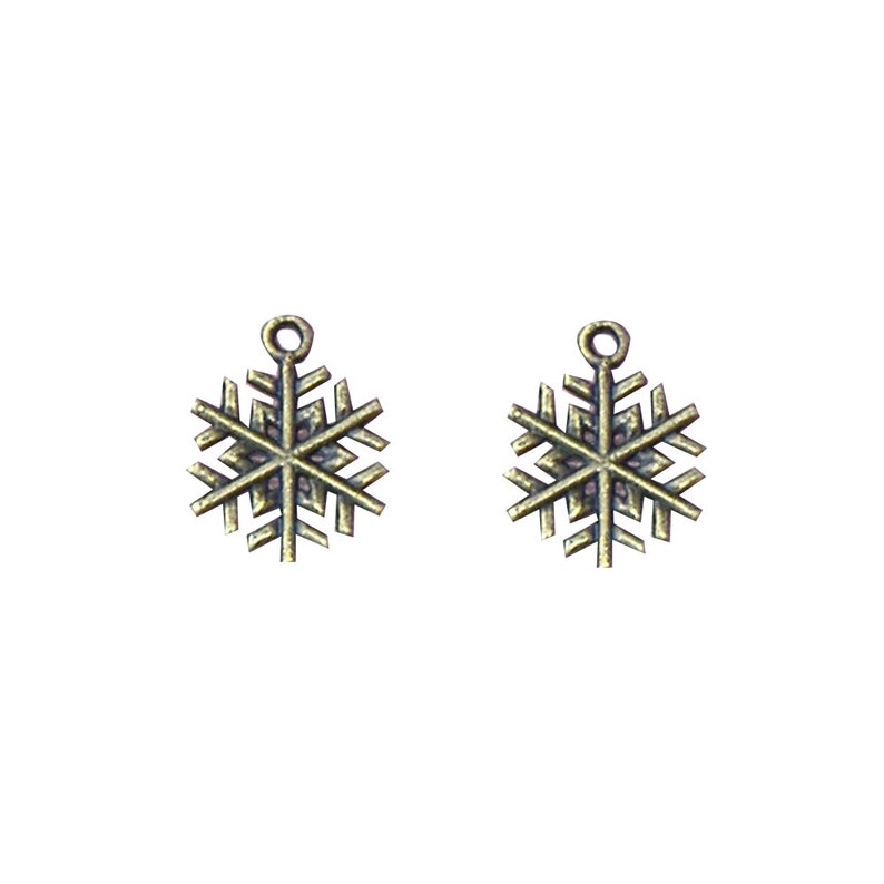 8 Christmas 20X15mm Charms Pendants Beads 10 Pcs Tibetan Bronze Tone Snowflake NO Lead /& Nickel Free Metal Charms Pendants Beads