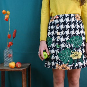 CROCUS. Sewing pattern, buttoned skirt on the side, front and back clamps - beginner - ENGLISH/ENGLISH