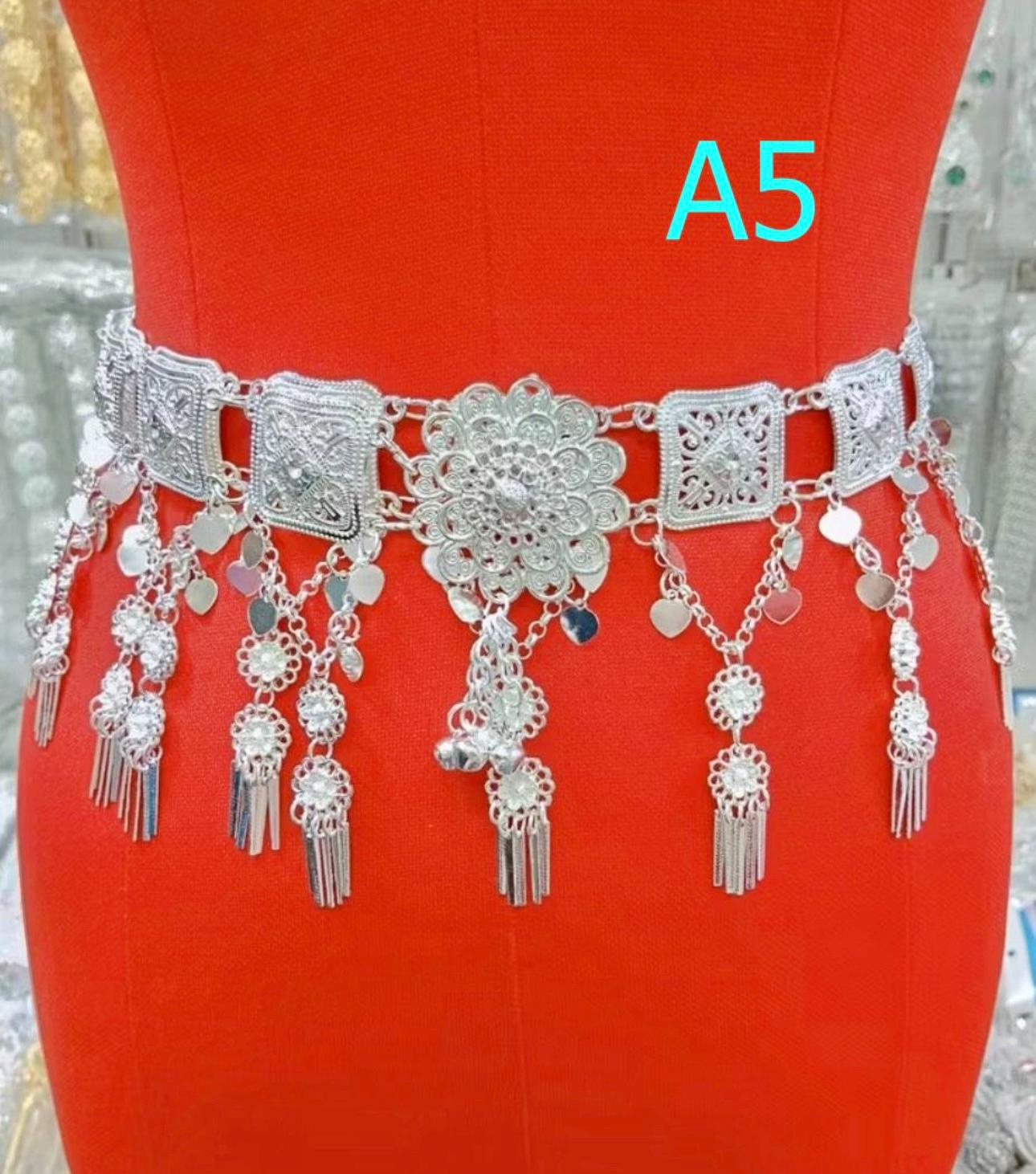 Thai Gold Tone Dress Belt, Vintage Costume Jewelry (40  display picture 1