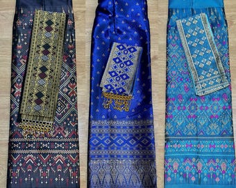 Set of Lao sinh Wrap around Skirt with Lao sinh /pha being  Lao Silk Free Size.Ready to wear.
