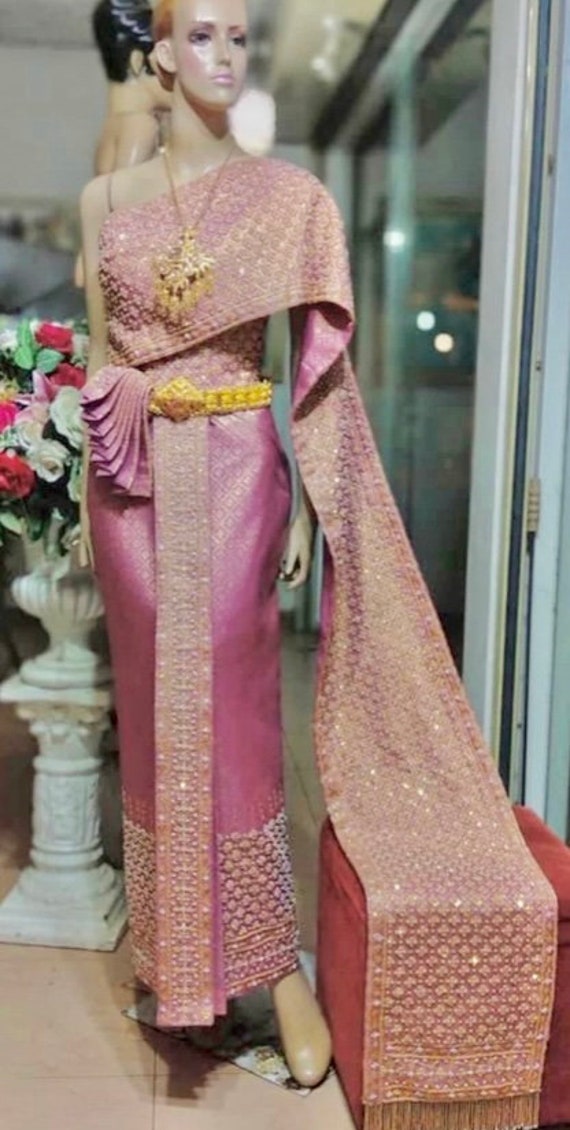 thai traditional dress