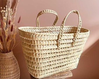 Panier Porte-revues ou à porter en palmier fait à la main avec anses