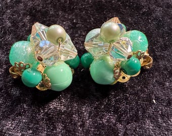 Vintage Green Bobble Earrings (J55)