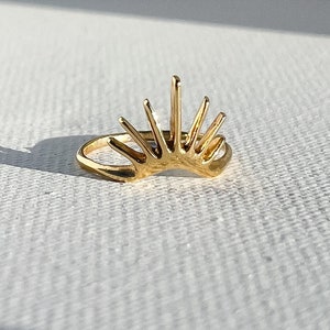 Horizon Ring/ Sun Ray Ring/ Sun Ring/ Gold Stacking Ring