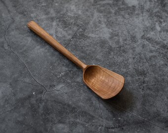 Eating spoon, carved by axe and knife