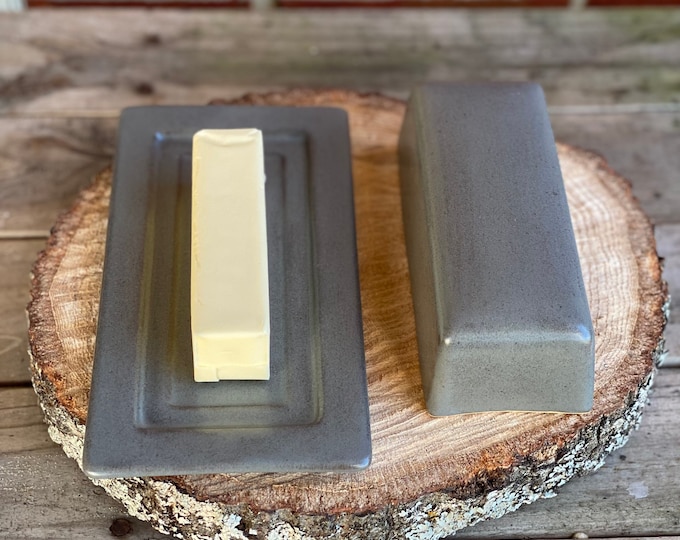 Stoneware Butter Dish with Lid
