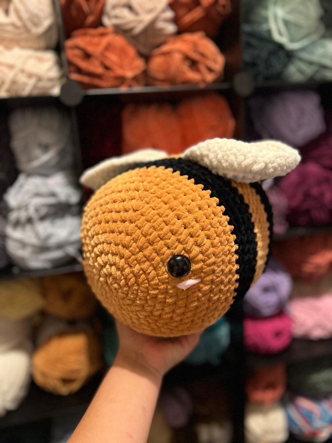 PDF Crochet Pattern Giant Bee - Etsy