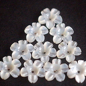 100pcs of Natural MOP Shell Flower Beads, White Shell, 6mm, 8mm, 10mm shell beads
