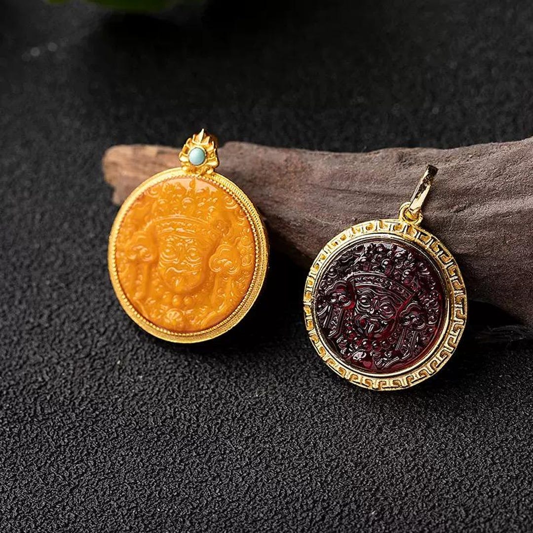 S925 Gold-plated Silver Inlaid Pendant With Intricately Carved