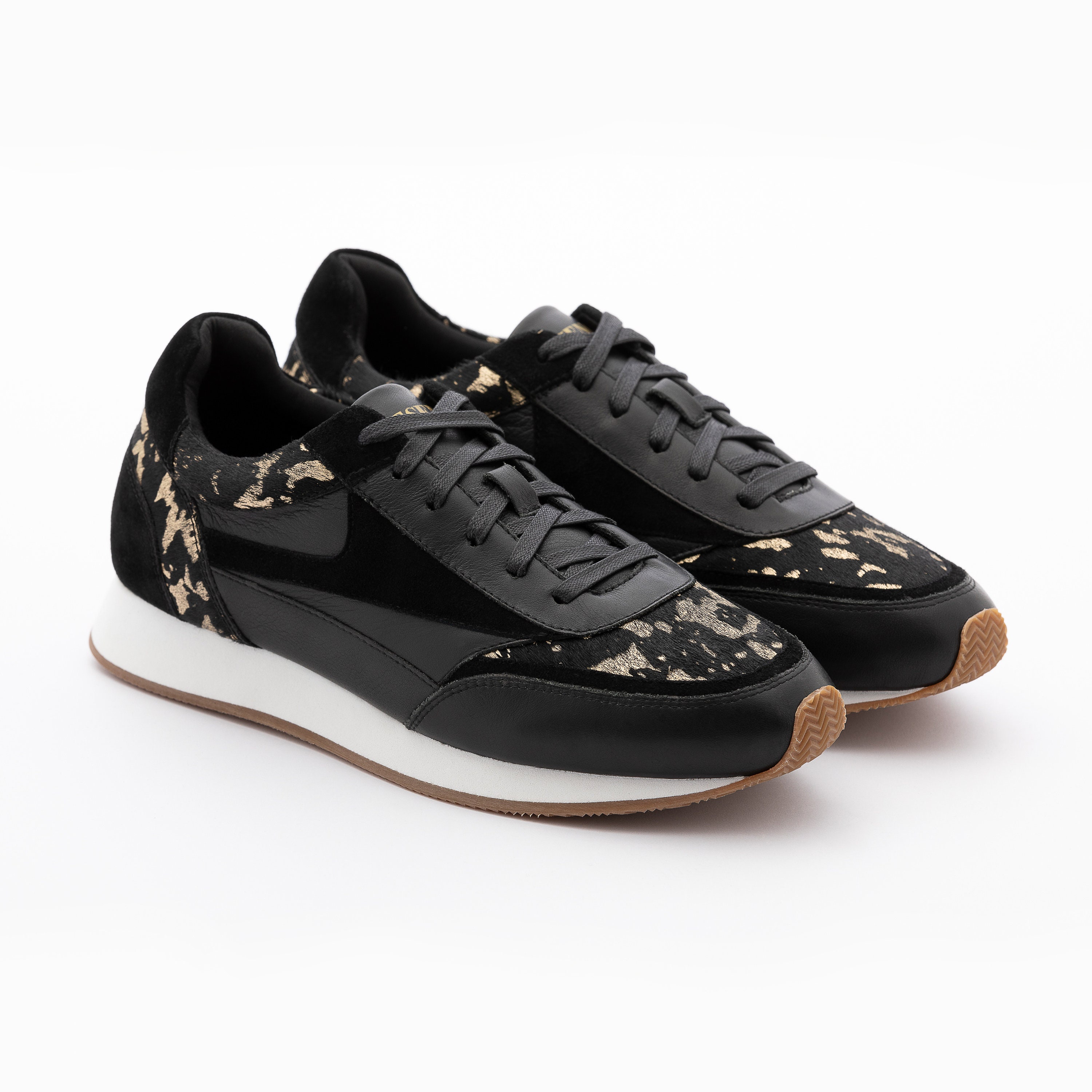 GYMNASIUM SNEAKER IN BLACK CALFSKIN WITH GOLD BUCKLED STRAP