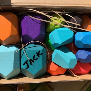 PERSONALIZED Set of 16 Wooden Stacking Stones - Montessori Balancing Toy Preschool -Family Game- Tumi Ishi Set - Early Educational Toy