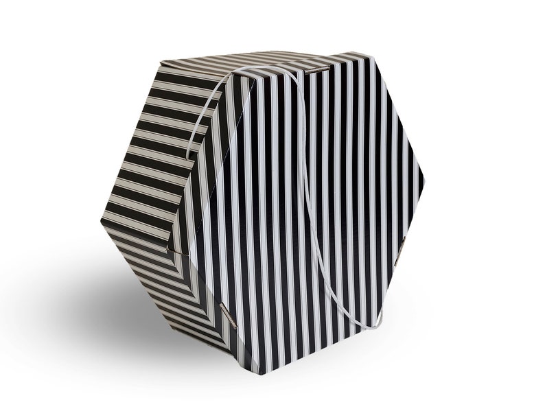 Hat storage box. Large. 4 colour options Black & White