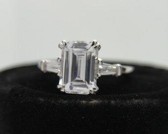 3.50 Carat Emerald Cut Moissanite Engagement Ring 14K White Gold Three Stone Ring Emerald & Baguette Ring Promise Ring Anniversary Ring Gift