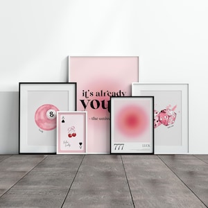 Zestaw 5 szczęśliwych ściennych grafik, wydruk Vintage Pool Ball, 8 Ball Wall Art, Retro Pink Play Card, wydruk Aura Numer 777, modne cyfrowe wydruki artystyczne