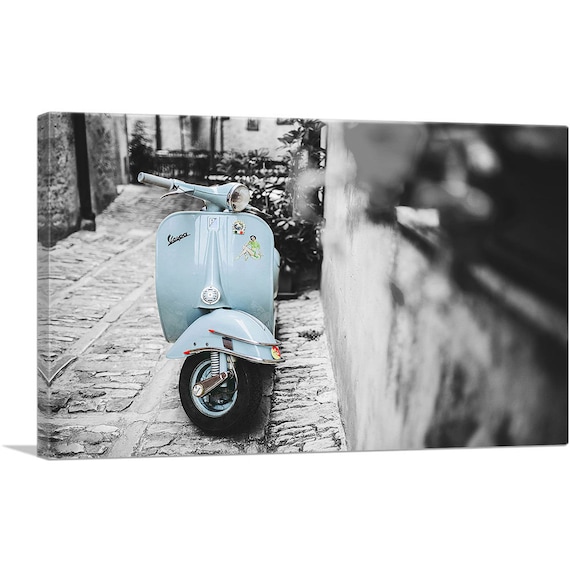 ARTCANVAS Baby Blue Vespa Scooter In Italy Canvas Art Print - .de