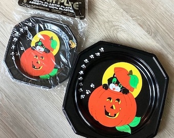 Vintage Halloween Plastic Plates, Black Cat, Jack O Lantern, New In Package, New Old Stock, NOS, 10 Plates, Halloween Party, 1980s