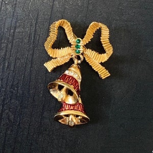 Vintage Avante Christmas Brooch, Christmas Bells Brooch, Gold Toned, Emeralds, Red Enamel, Big Bow, Christmas Gift, Mid Century