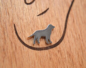 Pendientes de botón de Labrador Golden Retriever: cachorro de perro pequeño, sutil y delicado.