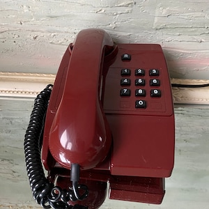 Vintage Telephone British Telecom Burgundy Push Button Phone Telephone Desk Telephone 80s Made in UK Vintage Gift