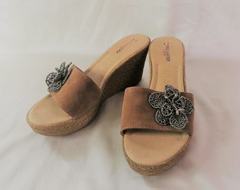Vintage Brown Suede Leather Platform Wedge Sandals Open Toe Slip On Summer Shoes Size EU 40 / 9 US / UK 7 Made in Italy Vintage Clothing