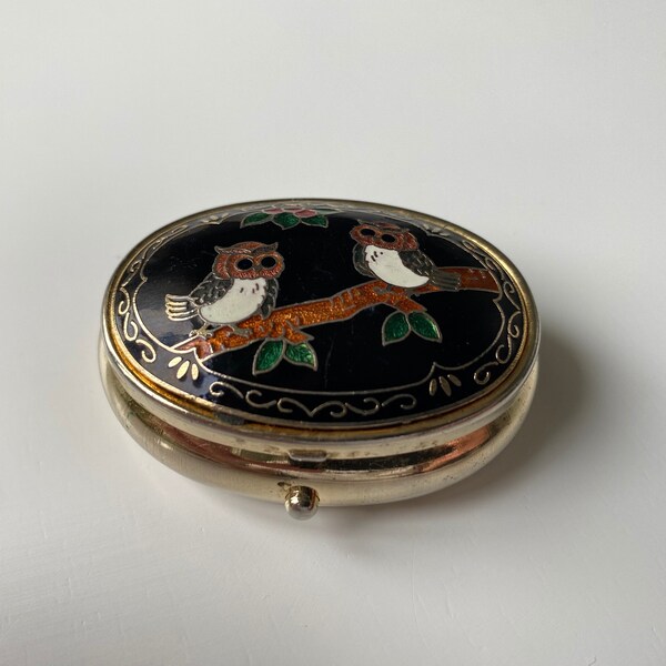 Vintage metal pill box with enamel owls decoration Pill Container Medicine Box Holder Oval Gold tone Small Pill Box Small Accessory case