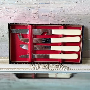 Vintage E.Parker & Sons Sheffield England Set of 4 Stainless Steel Serving Knives Cutlery Set Vintage Flatware Farmhouse kitchen gift