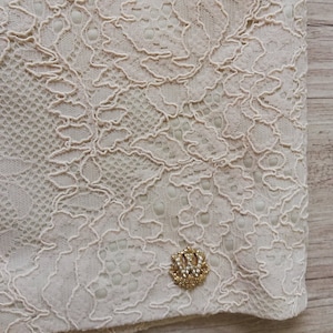 Vintage Lace Pencil Skirt: Creme High Waist Slim Fit (XS-S)
