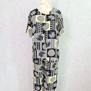Vintage 80s Floral Patchwork Pant Suit: High Waist Polyester Set (S/M)