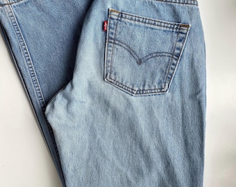 Vintage Levi's 535 Jeans: Faded Light Blue Denim W33 L30