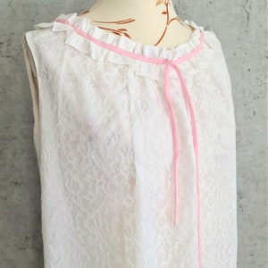 Vintage White Boho Chic Ruffle Collar Lace Dress Women 60s A line Sleeveless Midi Dress Boho Wedding Dress Size Small Vintage clothing Women