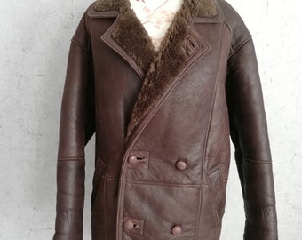 Abrigo vintage de piel de oveja: Chaqueta de invierno marrón para hombre (talla pequeña/mediana)