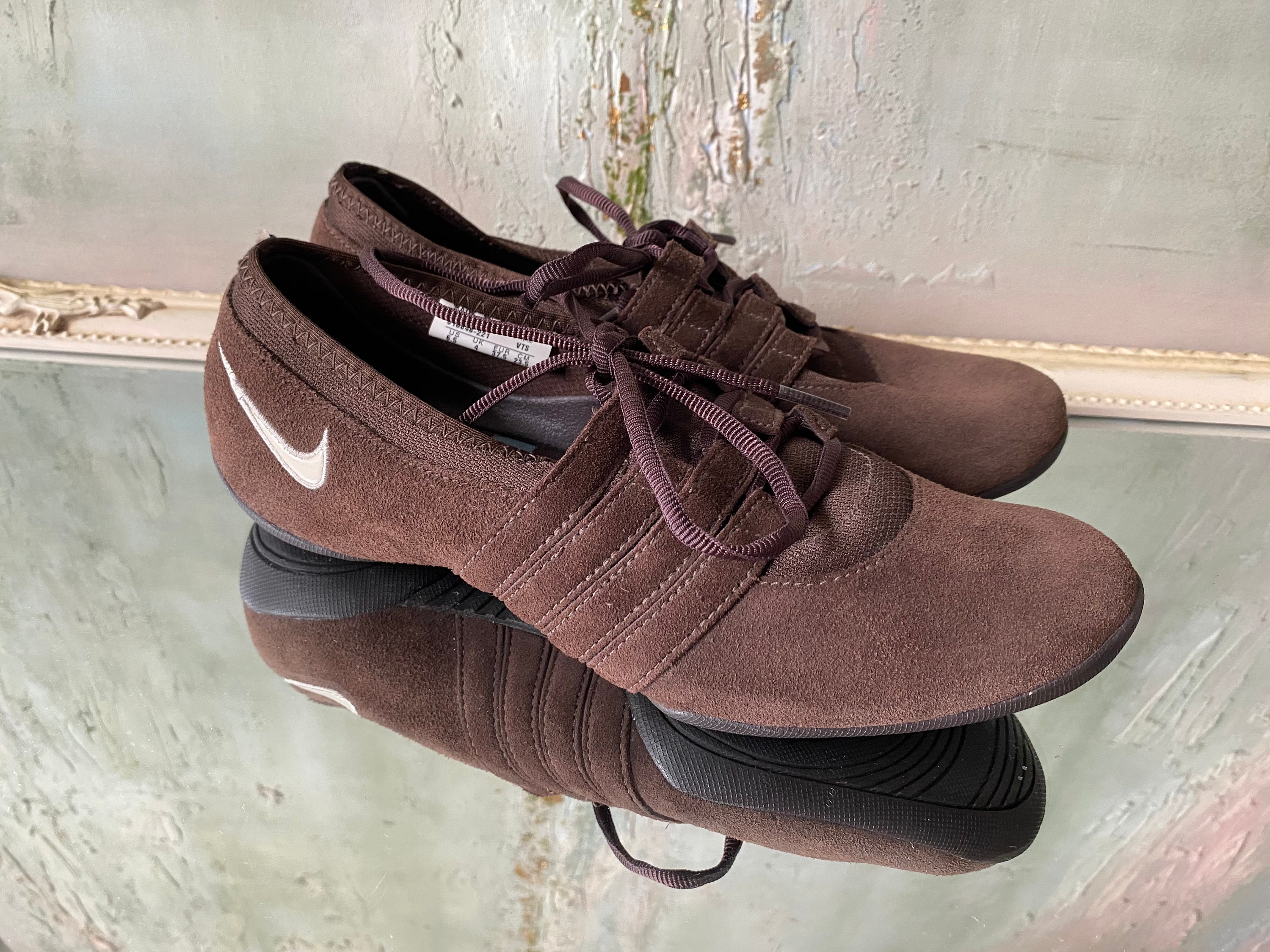 Nike store 37.5 us