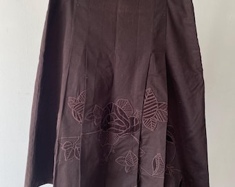 90s Vintage Floral Embroidered Pleated Midi Skirt - Chocolate Brown Cotton Size Small
