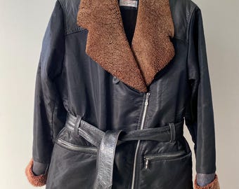 Vintage Black Leather Moto Jacket: 90s Shearling Collar, Belted - Size S/M