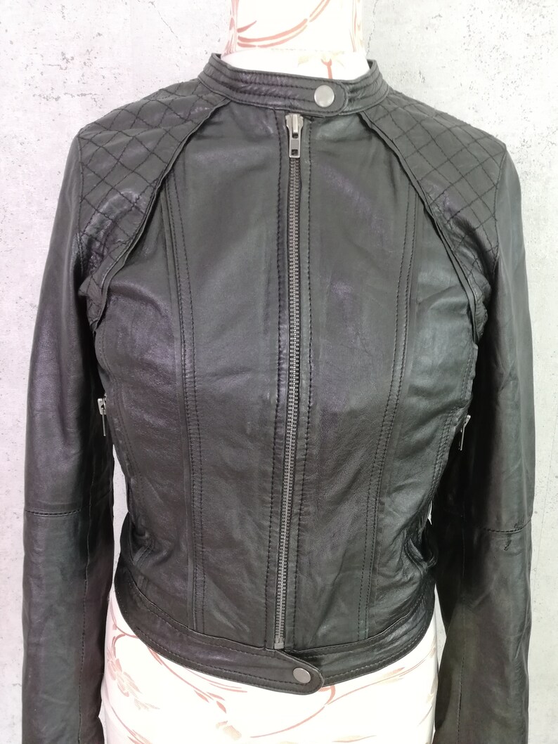 Vintage 90s Black Leather Biker Jacket Women Black Leather Quilted Shoulde Crop Jacket Zip Up BJacket Size Small Vintage Clothing Women image 5