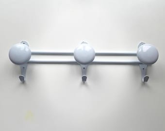 Vintage 70s White Enamel Wall Coat Rack with 3 hooks and 3 hat knobs