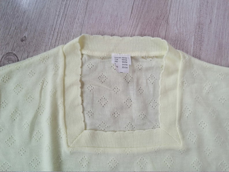Womens Vintage Pal Yellow Light Knitted Crop Top Short Sleeve Blouse Size Small Medium Made in UK