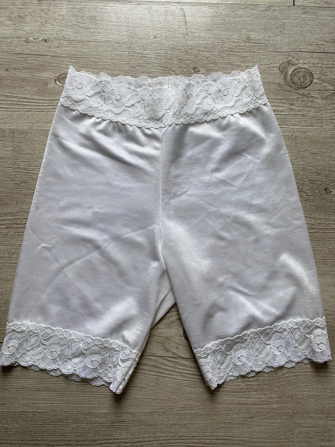 90s Vintage Lace Trim Cycling Shorts: XS Stretchy Sportswear - Etsy