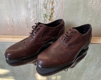 Vintage Dark Brown Leather Wingtip Dress Shoes Mens Genuine Leather Oxfords Lace Up Wingtip Size EU 41 / US 8 / UK 7.5  Vintage Clothing Men