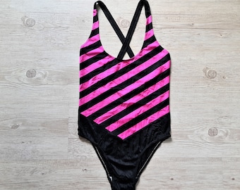 Traje de baño de una pieza a rayas vintage de los años 90: rosa y negro, talla mediana
