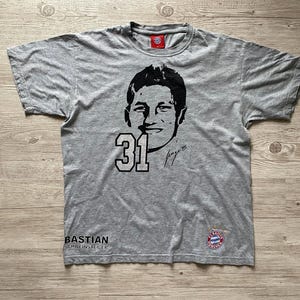 Vintage Bastian Schweinsteiger T-Shirt: FC Bayern Munchen Legends, Size Large