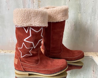 Botas vintage de ante con estrellas y forro de sherpa sintética (UE 38 / RU 5.5 / EE. UU. 7.5)