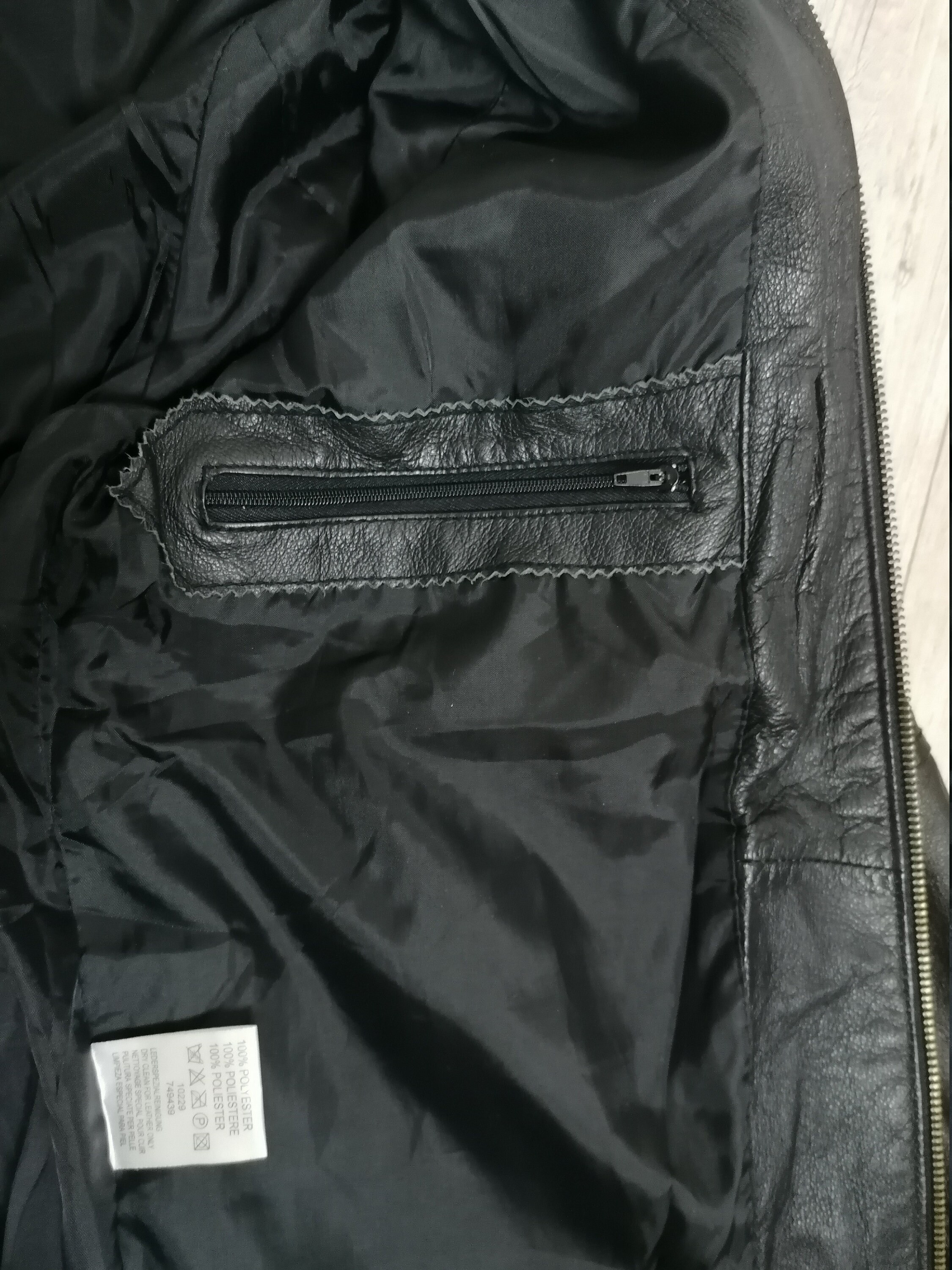 Vintage Black Leather Jacket Women 90s Zippered Leather