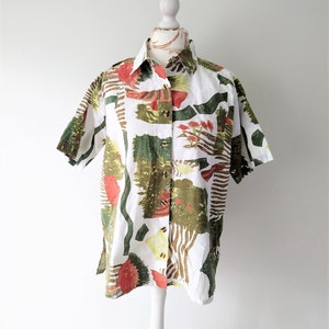 Vintage Tropical Cotton Shirt: Short Sleeve Button-Up Blouse, Size S-M